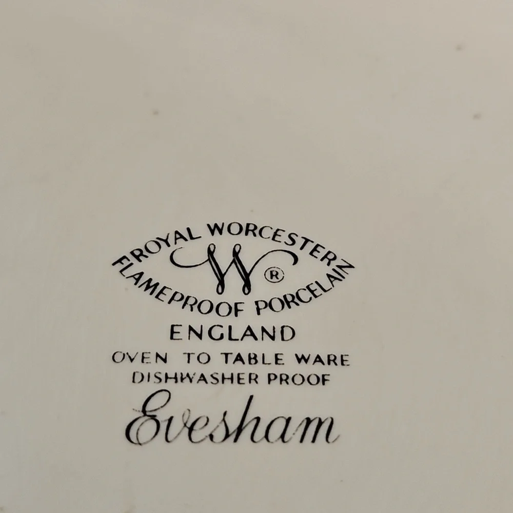 Royal Worchester Fine Porcelain Quiche/Flan Dish